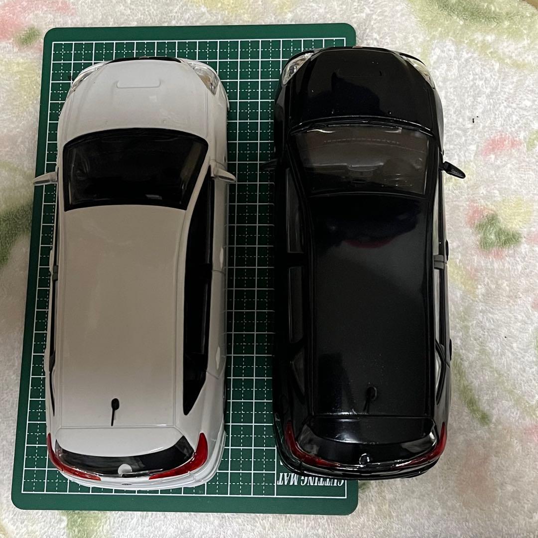 トヨタ　カルディナ TOYOTA CALDINA 1/24 スケール　ミニカー