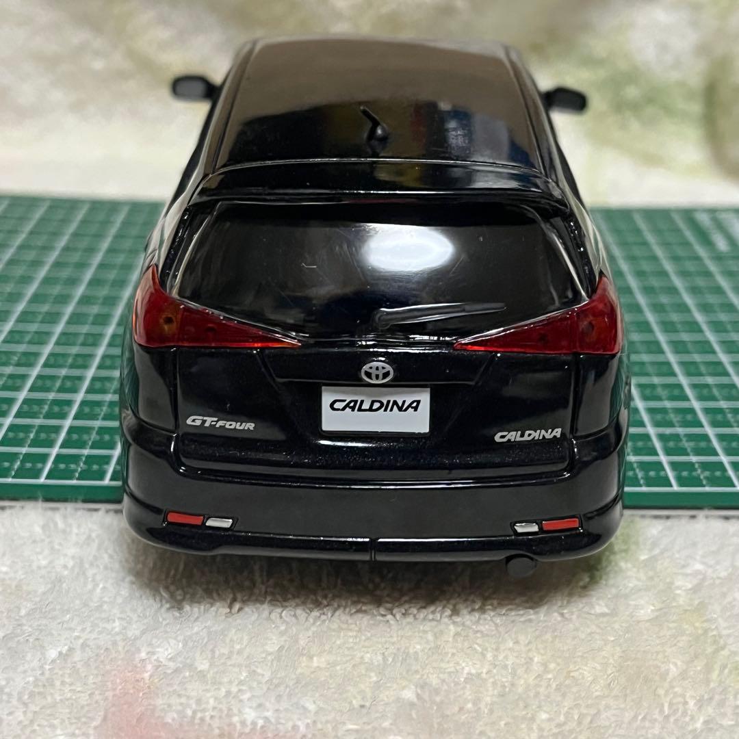 トヨタ　カルディナ TOYOTA CALDINA 1/24 スケール　ミニカー