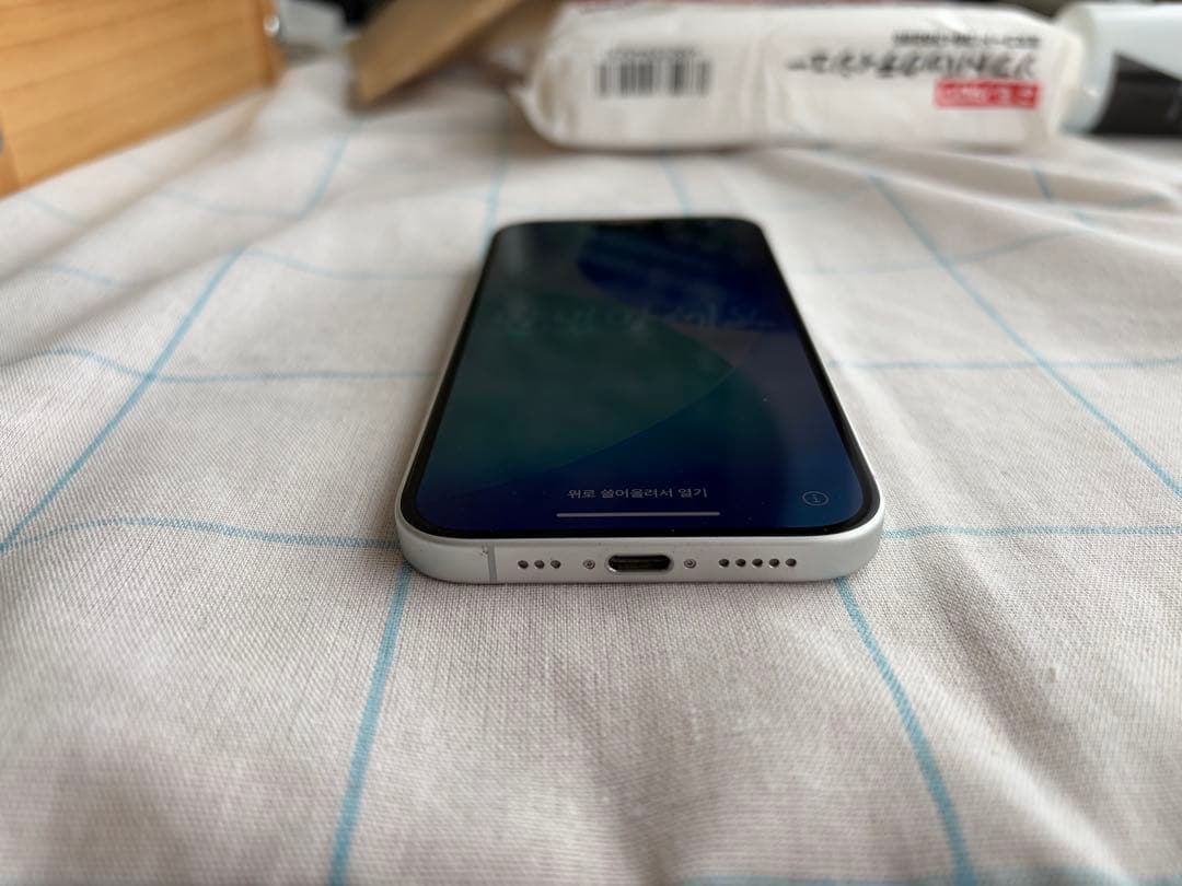 さ*く様 iPhone16 128GB ホワイト　SIMフリー