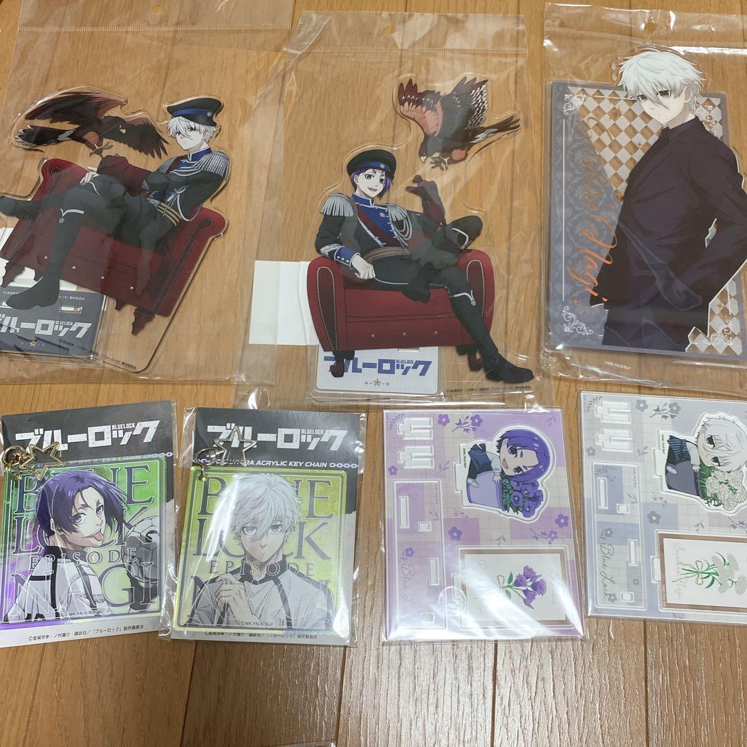 進撃の巨人　エレン　aniqueバースデー アクリルキーホルダー　豪華仕様　A