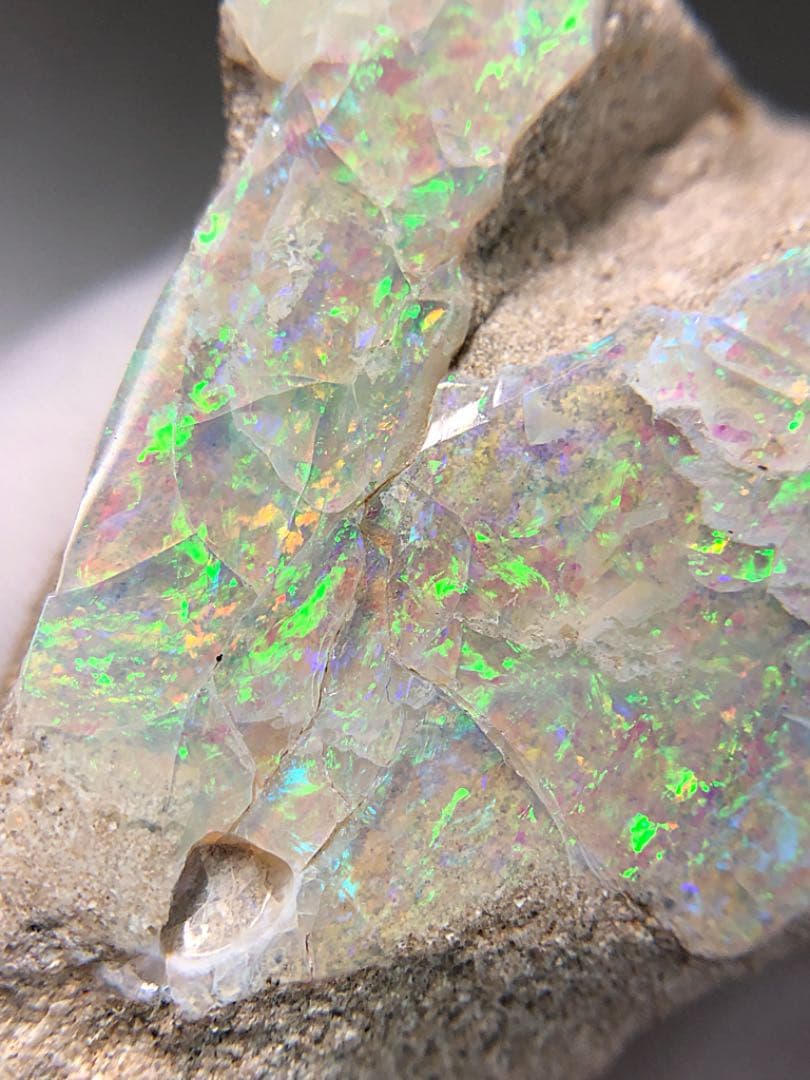 自然の美 オパール 原石 274ct