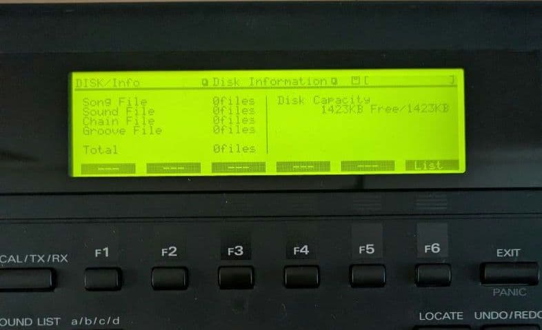 Roland　シンセサイザー　XP-80　ジャンク扱い品