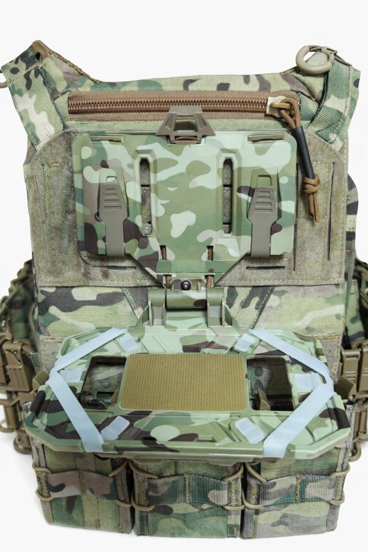 年度末セール【新品】LBT6094タイプ　プレートキャリア　ホルスターマグポーチ