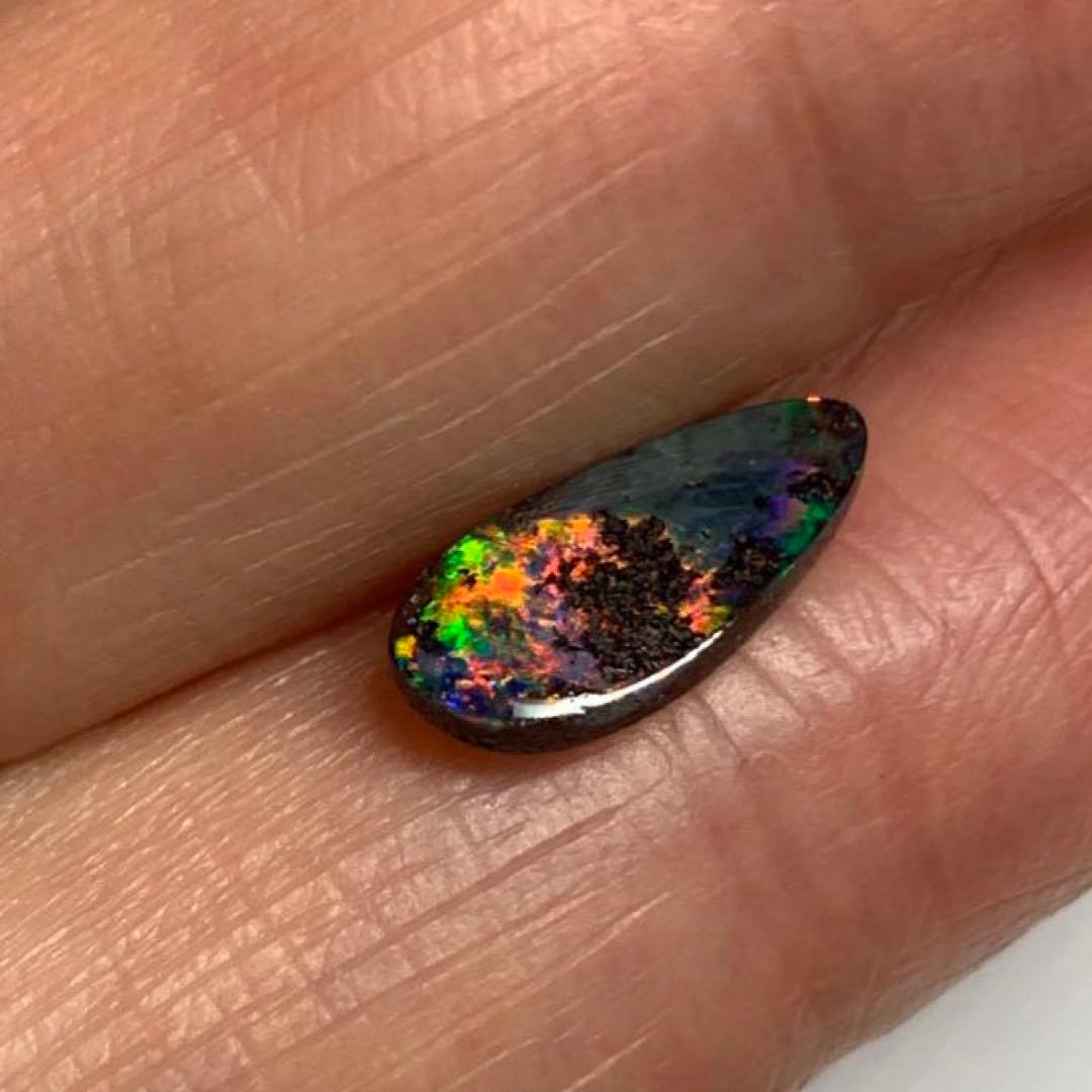 ボルダーオパール　ルース　　1.32ct