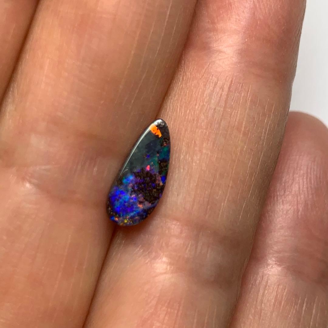 ボルダーオパール　ルース　　1.32ct