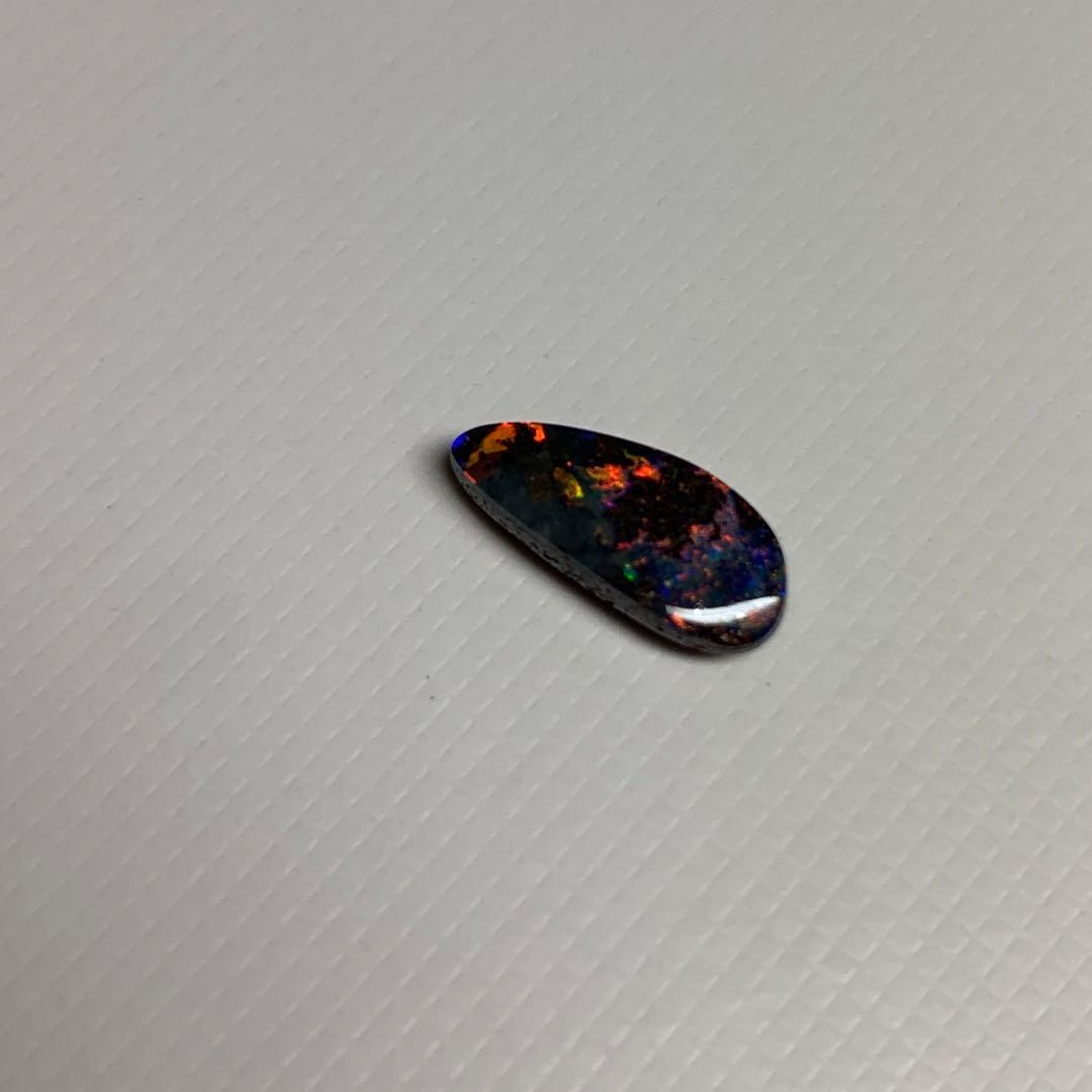 ボルダーオパール　ルース　　1.32ct