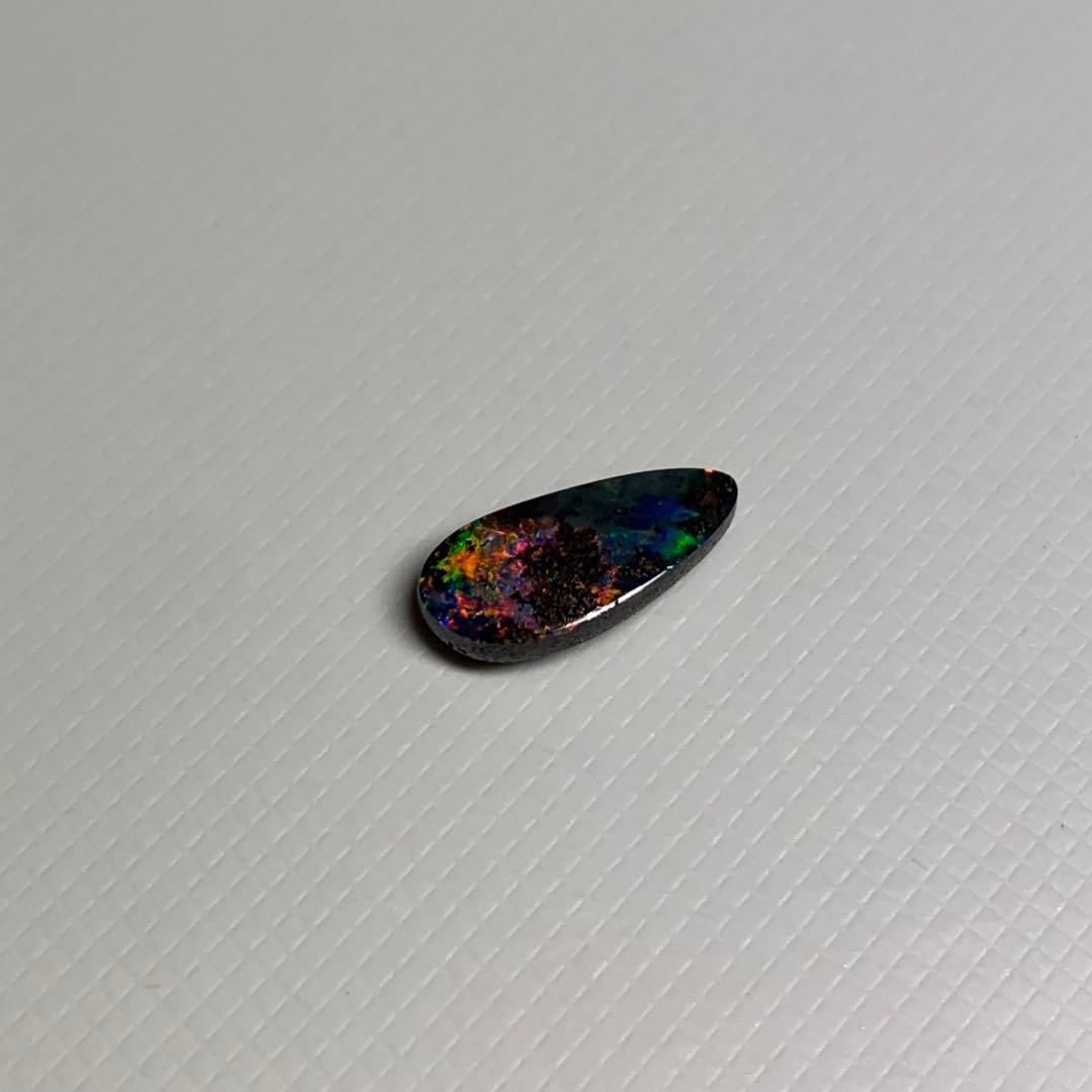 ボルダーオパール　ルース　　1.32ct