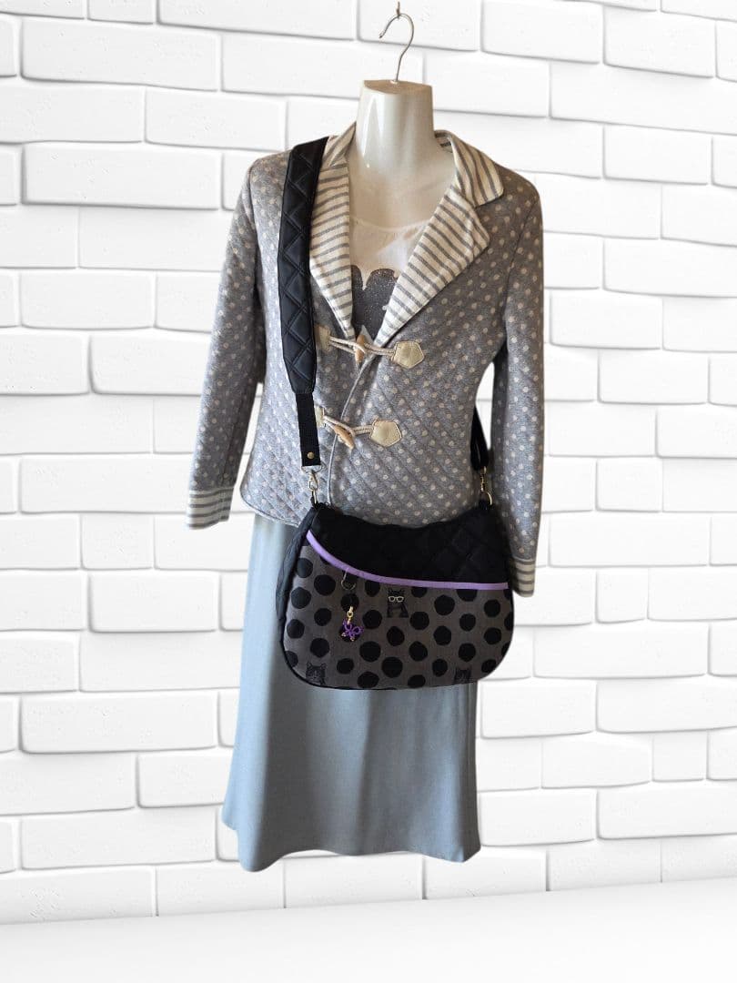 Hina　ラウンドショルダーバッグ　ハンドメイド