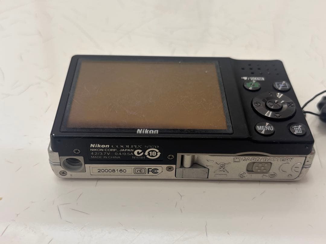 COOLPIX S570 デジタルカメラ シルバー