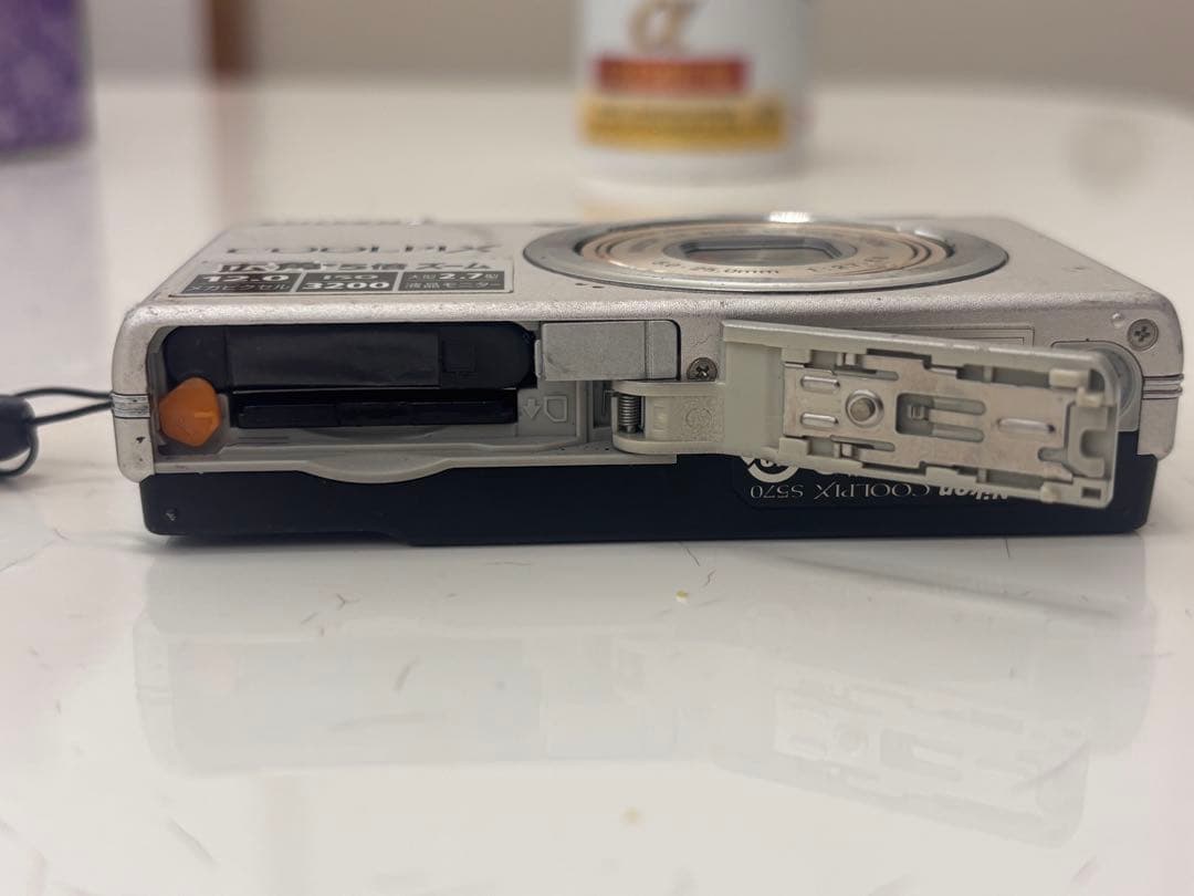 COOLPIX S570 デジタルカメラ シルバー
