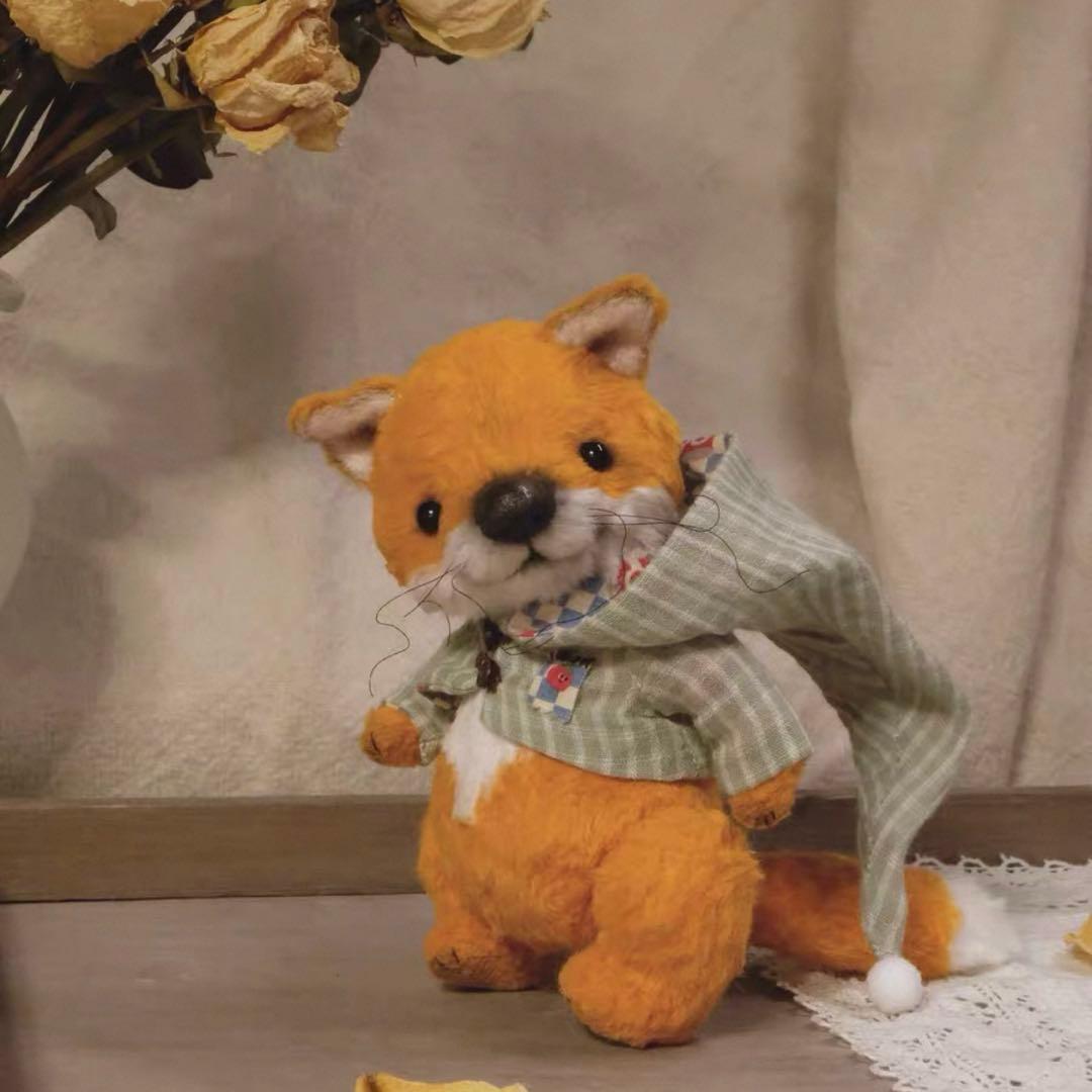 微笑むキツネさん アーティストベア 海外作家様 ハンドメイド ぬいぐるみ 置物