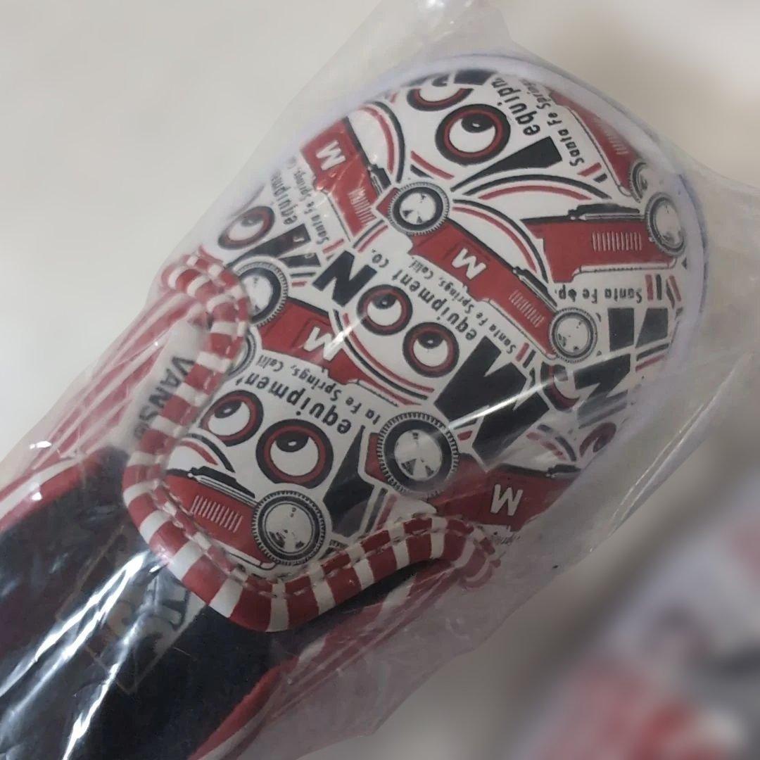 【限定】ムーンアイズ×バンズ コラボ限定スニーカー特典キーホルダー左右ペアセット