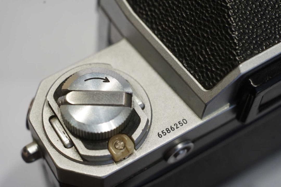 Nikon F シルバー　前期　658万番台　動作良好