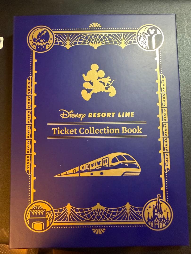 ディズニー ピンバッジ・カンバッジ　ホルダー カードホルダーコレクションブック