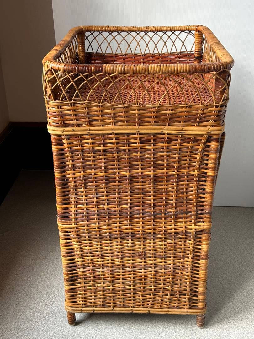 ヴィンテージ　昭和レトロ　ラタン家具　ラック 籐家具　アンティーク　脱衣カゴ　籠