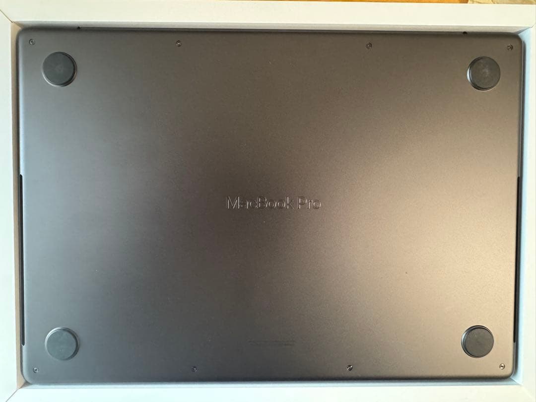 Apple M3 Pro 14インチ MacBook Pro バッテリー100%