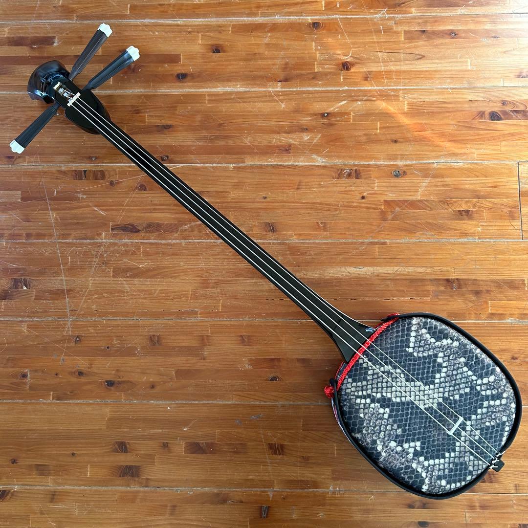 ◼️宮古島から❸ ◼️レア！新品！宮古島柄三線◼️女性　◼️沖縄　◼️初心者　◼️実器音有り