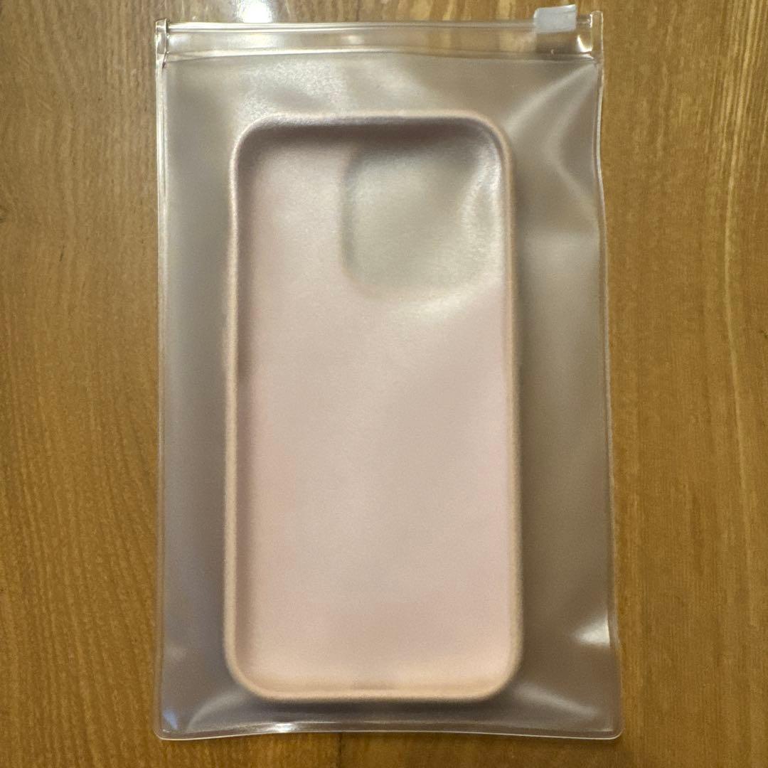 familiarデザインiPhone15proケース