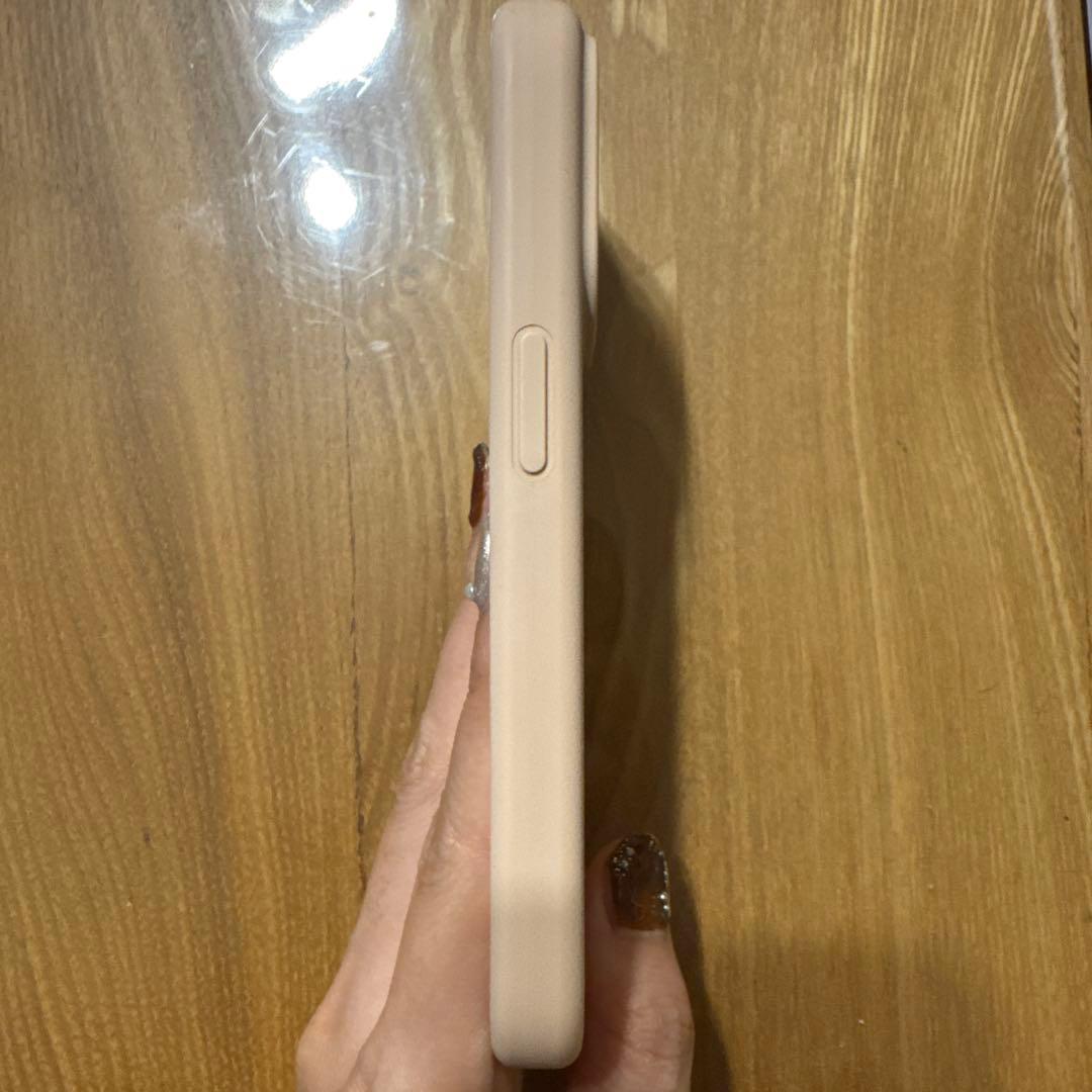 familiarデザインiPhone15proケース