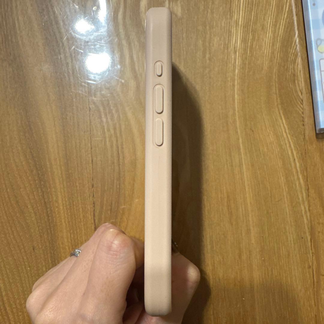 familiarデザインiPhone15proケース