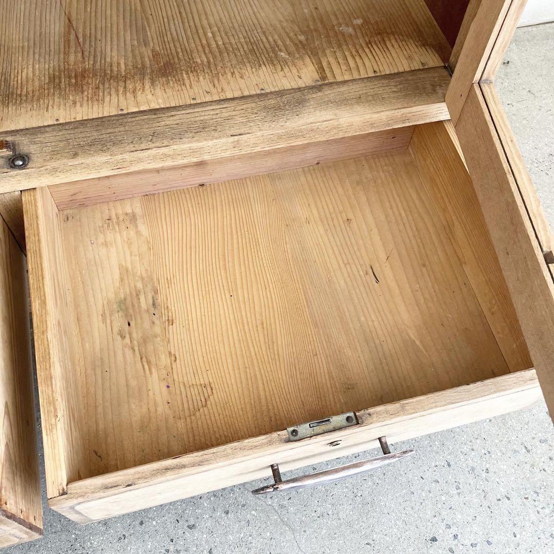 レトロ　ヴィンテージ　古家具　収納　食器棚　ガラス棚　ガラスキャビネット　剥離