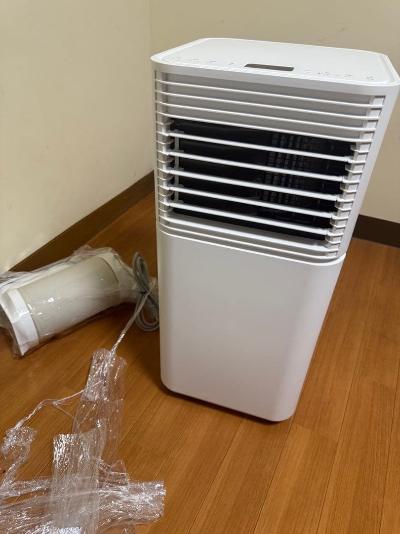 ホワイト冷風機 タッチ式操作パネル