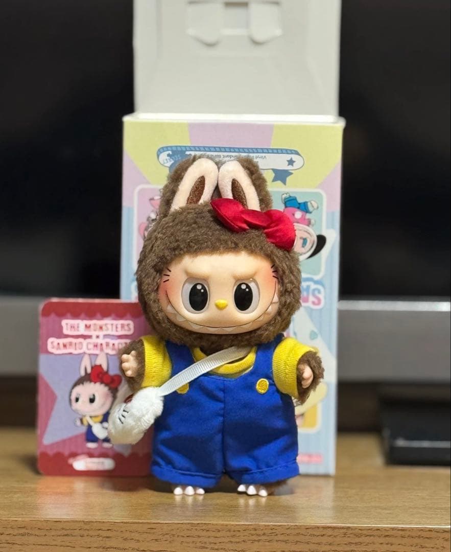 LABUBUラブブ・サンリオキャラクターズ　ぬいぐるみペンダント シークレット