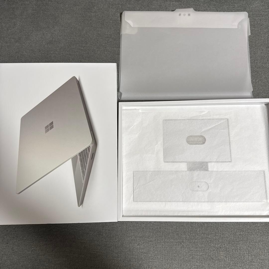 【極美品】 Surface Laptop Go2 sage おまけケース付き