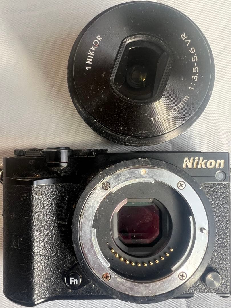 Nikon 1 J5 画面割れ　ジャンク品