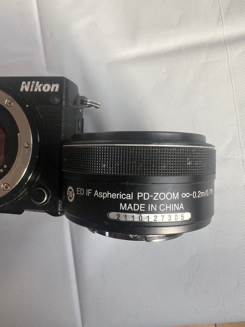 Nikon 1 J5 画面割れ　ジャンク品