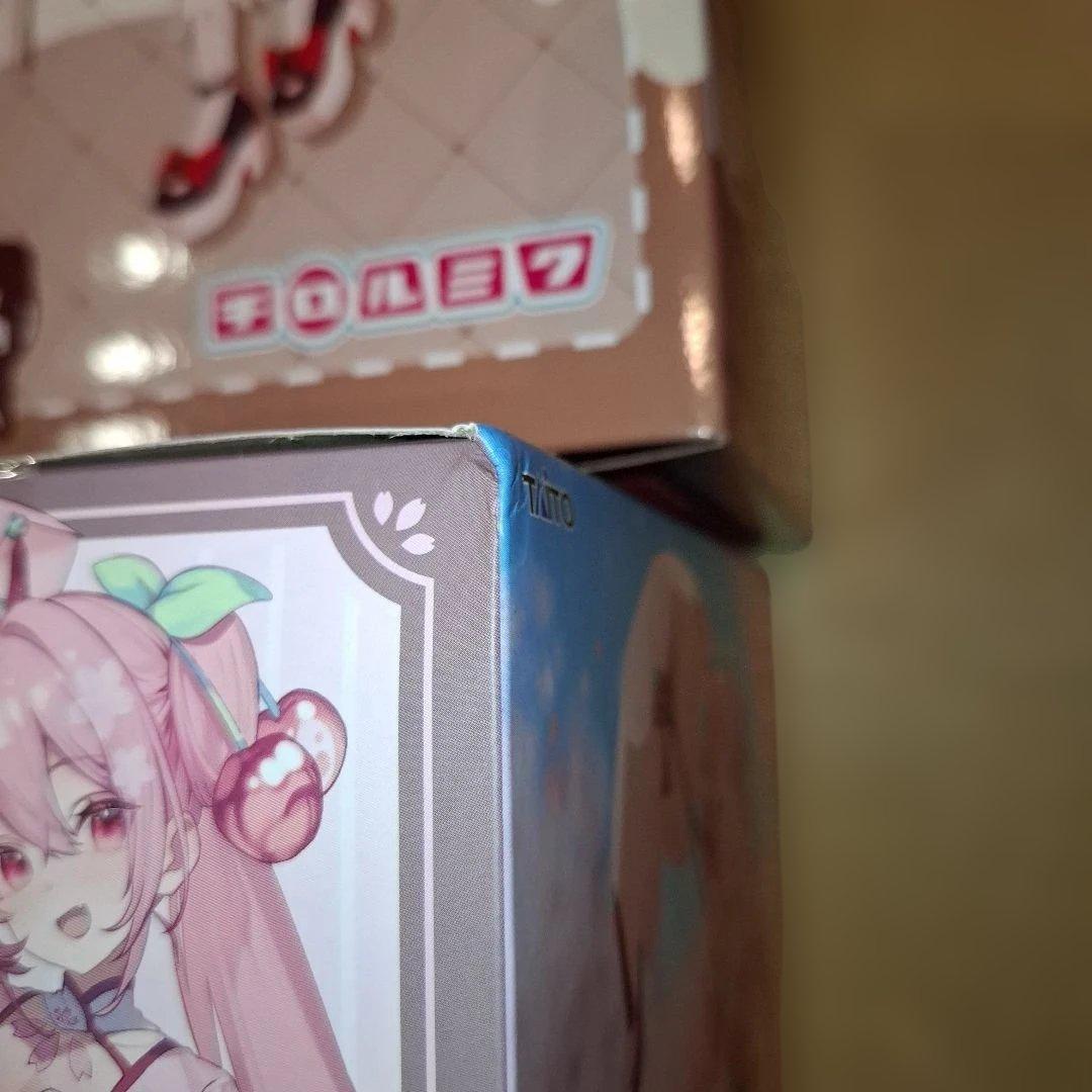 新品未開封初音ミク、桜ミクフィギュア４体まとめ売り
