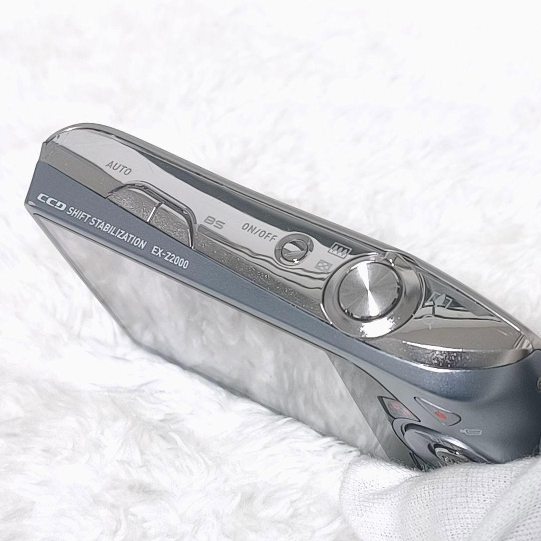美品✨ CASIO EXILIM EX-Z2000 シルバー デジカメ