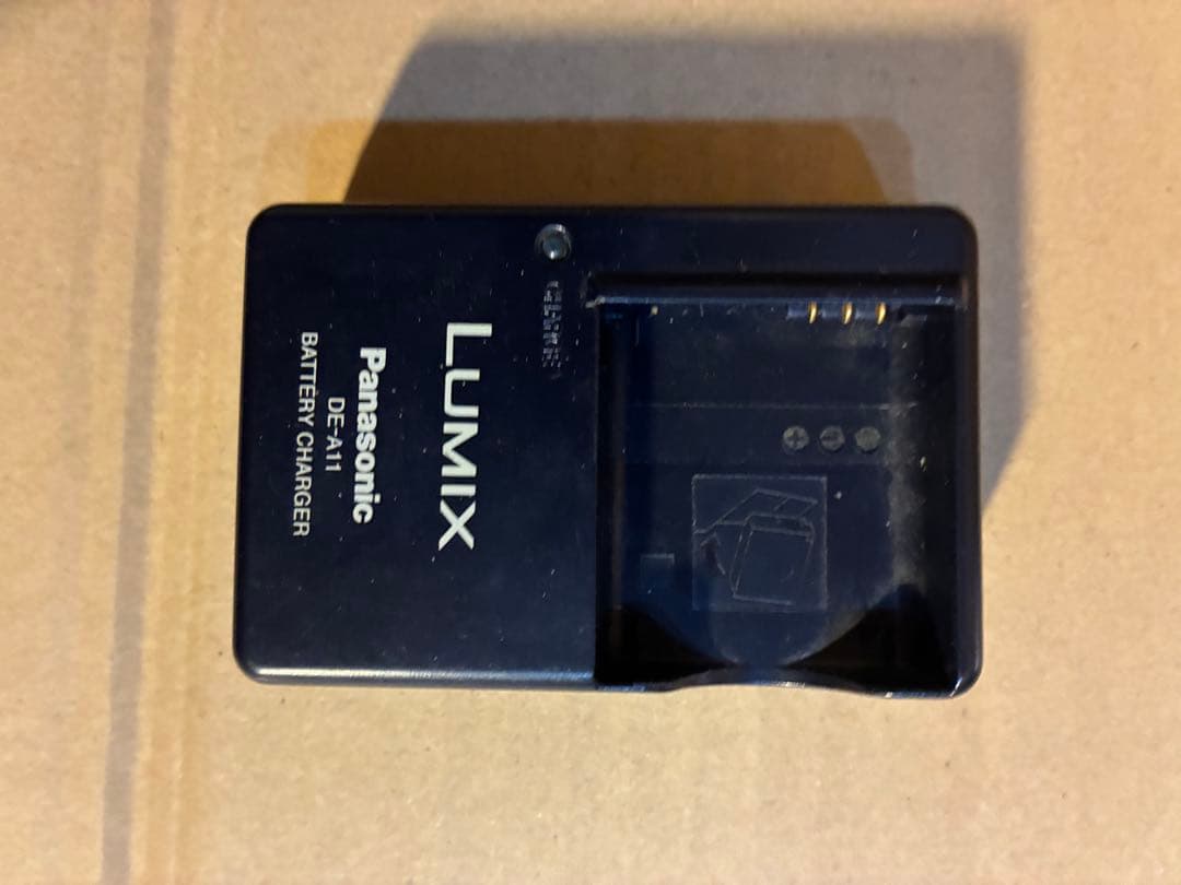 デジタルカメラ Panasonic LUMIX DMC-FX8