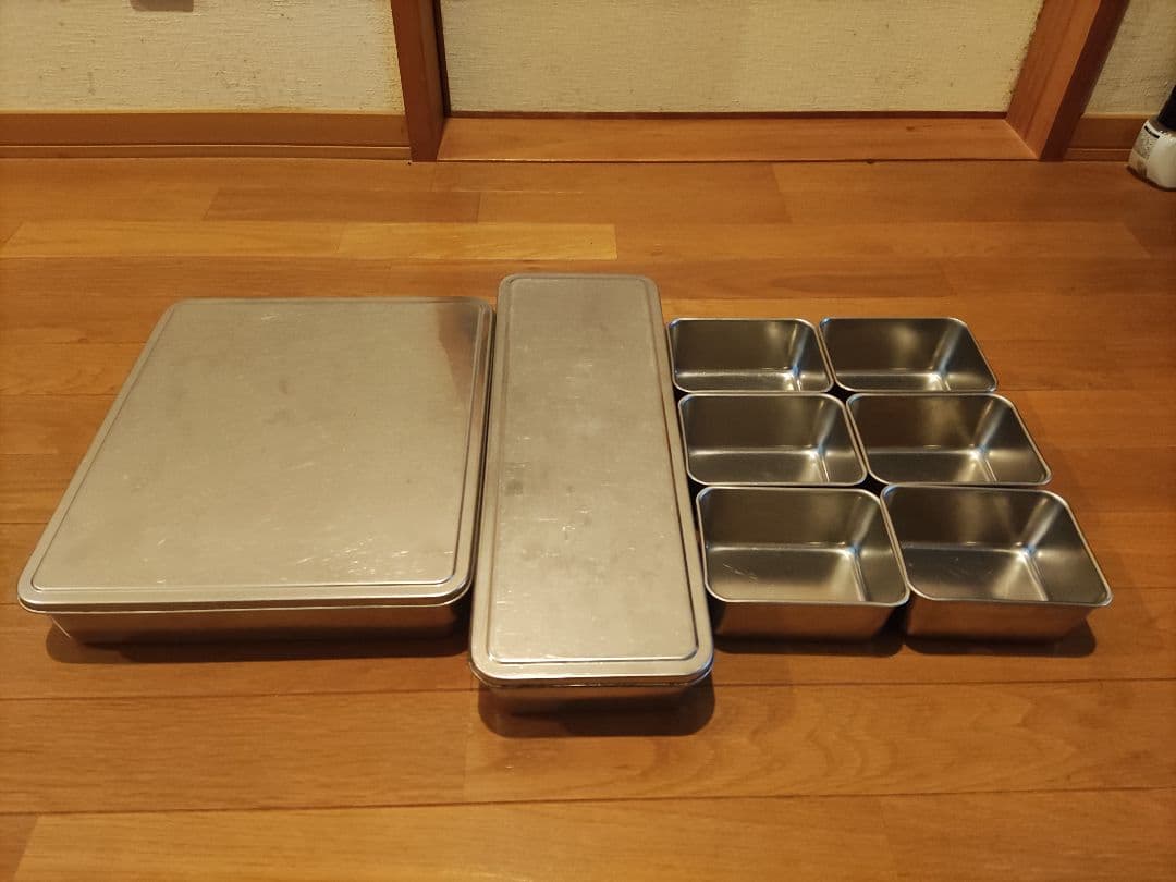 ステンレス　蓋付き角型バット　薬味入れ　調味料入れ