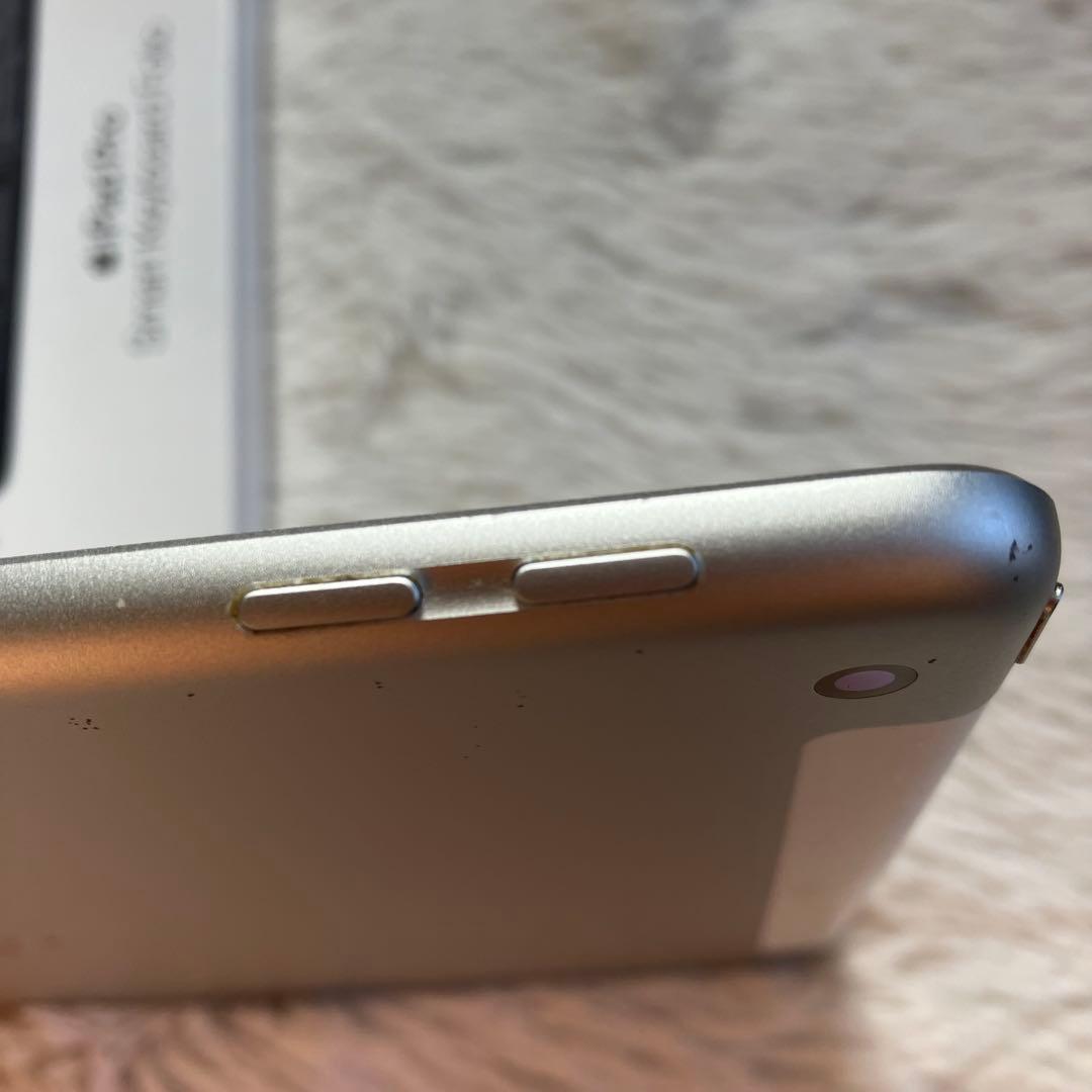 【完動品】iPad 第６世代 128GB SIMフリー【すぐ発送】【付属品】