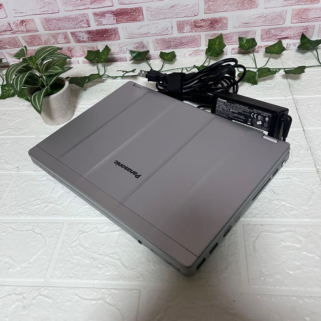 ★中古SSD128GB メモリ8GB★カメラ Win11 ノートPC69