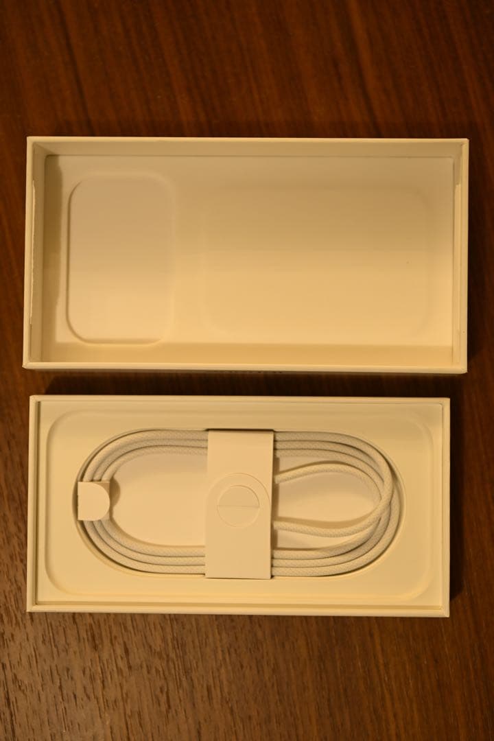残量94% iPhone16Pro 1TB ブラックチタニウム