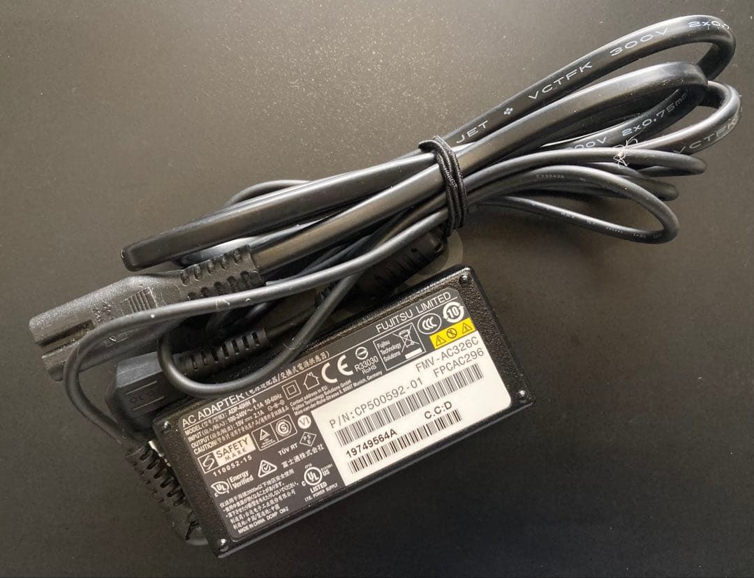 富士通LIFEBOOK U939/A i5-8365U 8GB