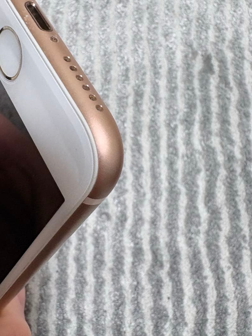 iPhone8 64GBゴールド SIMフリー バッテリー87% 箱・付属品付き