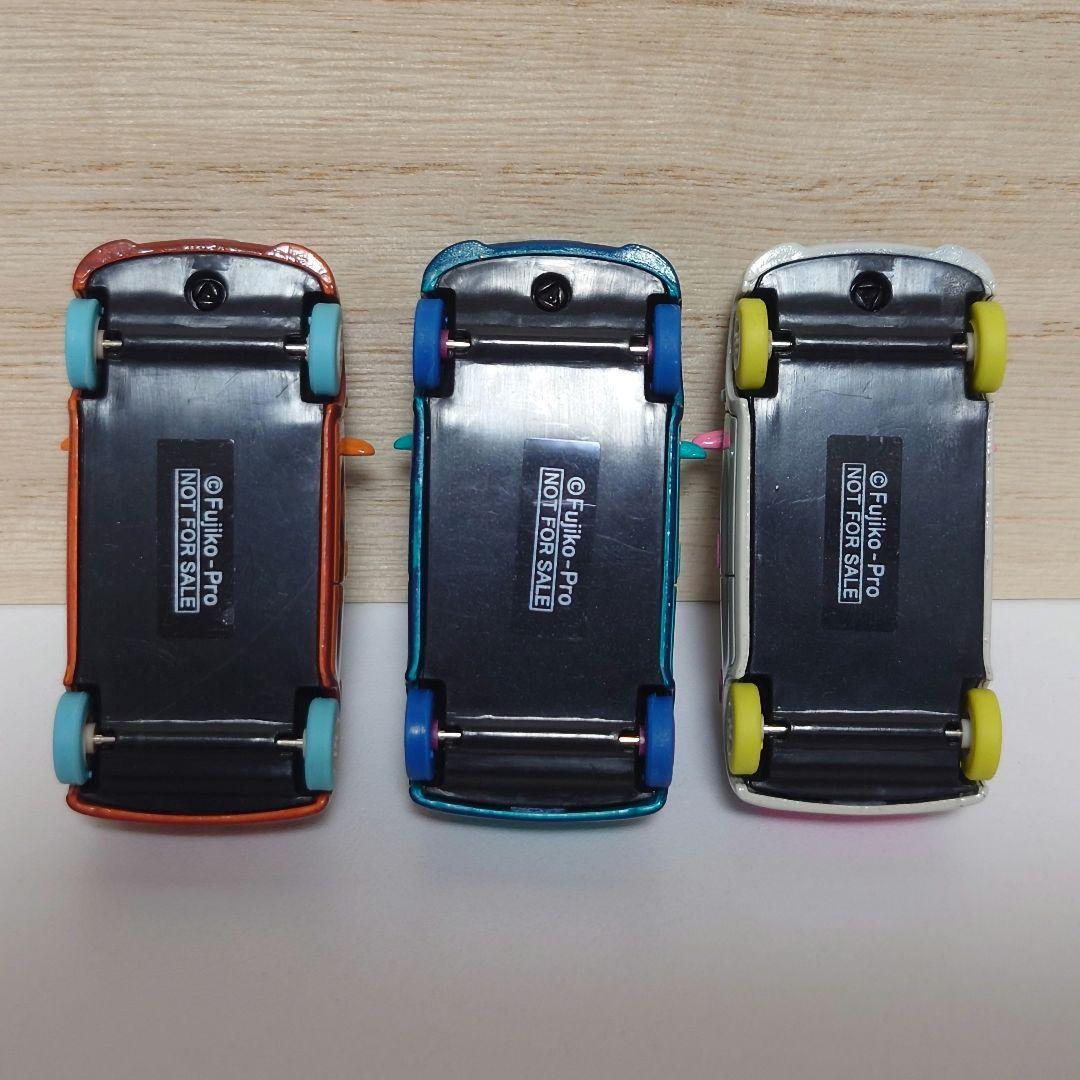 ★TOYOTA　PASSO　ドラえもん　パッソ　ミニカー