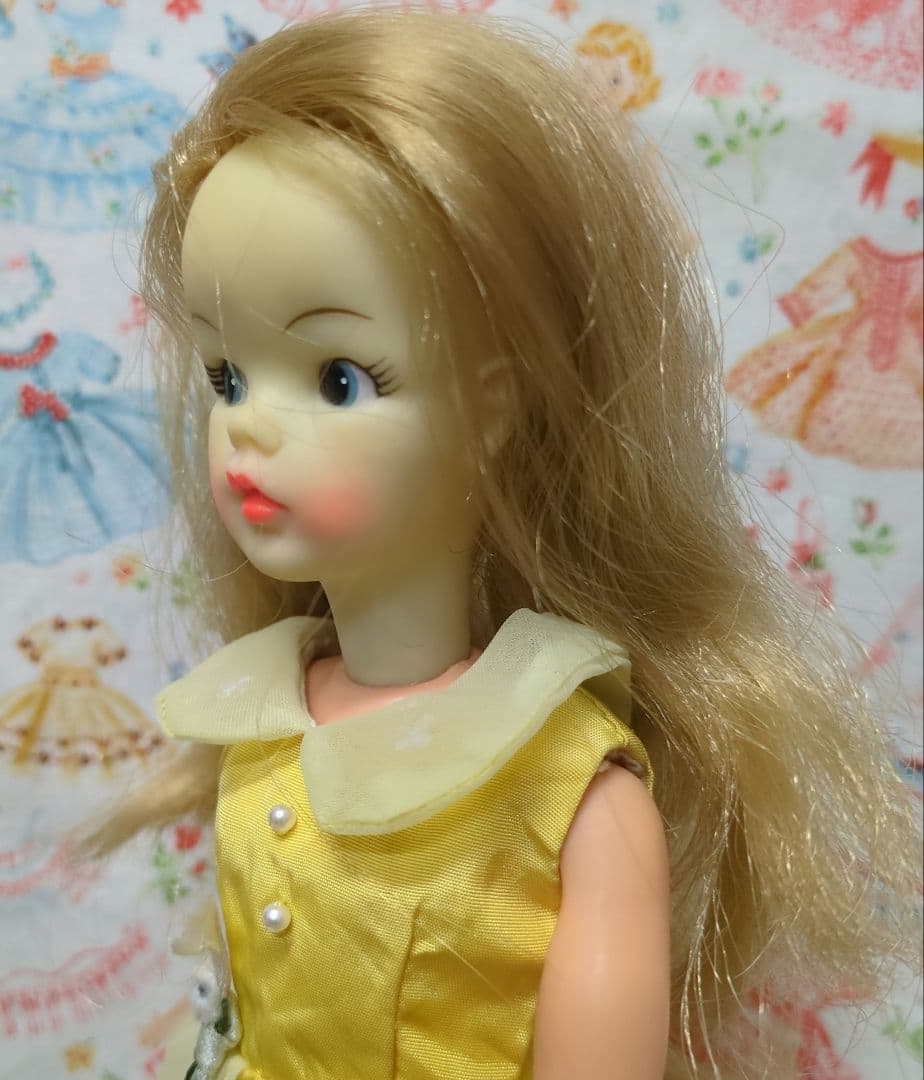 ロングヘアーのタミーちゃんお人形&オリジナルお洋服「オーバースカート」