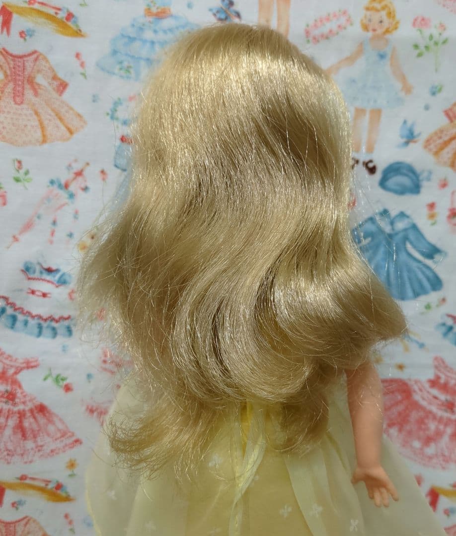 ロングヘアーのタミーちゃんお人形&オリジナルお洋服「オーバースカート」