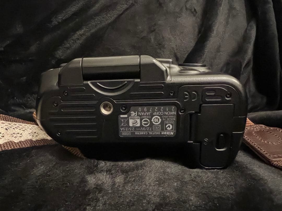 か*ん様 動作品 Nikon ニコン D5000 デジタル一眼レフカメラ MH-