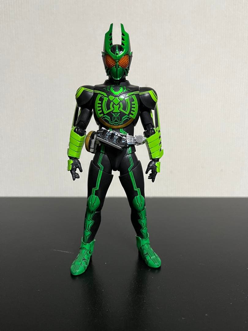 S.H.Figuarts（真骨彫製法） 仮面ライダーオーズ ガタキリバ コンボ