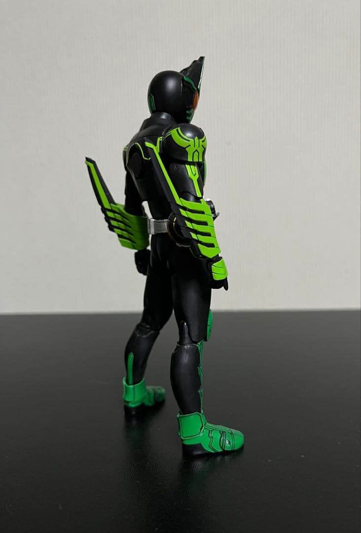 S.H.Figuarts（真骨彫製法） 仮面ライダーオーズ ガタキリバ コンボ