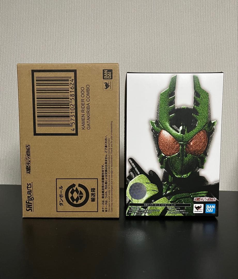 S.H.Figuarts（真骨彫製法） 仮面ライダーオーズ ガタキリバ コンボ