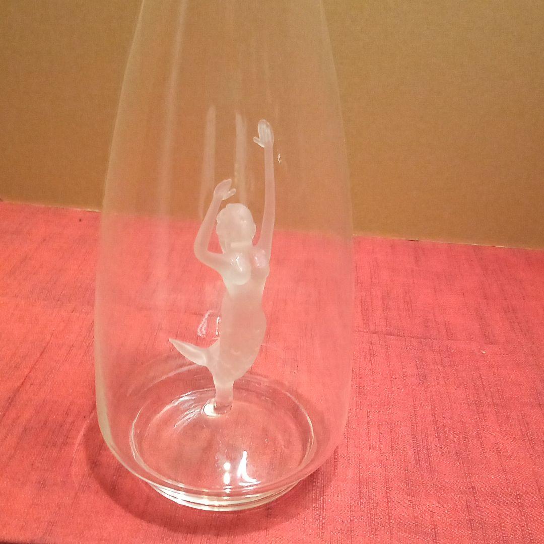 薄作りのボトルガラス工芸品（人魚）