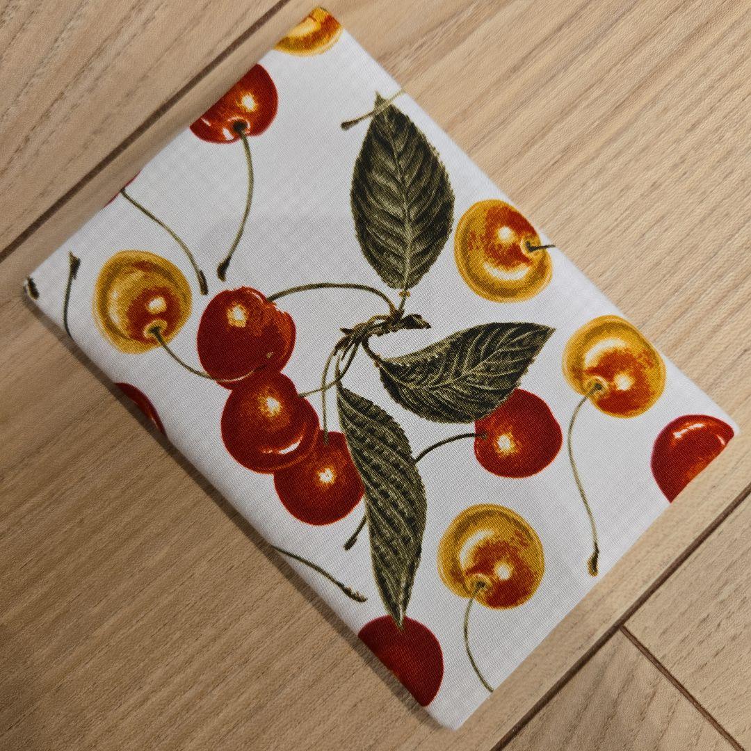 ハンドメイドパッチワークラッチバッグ・ポケットティッシュ2点セット(o^－^o)