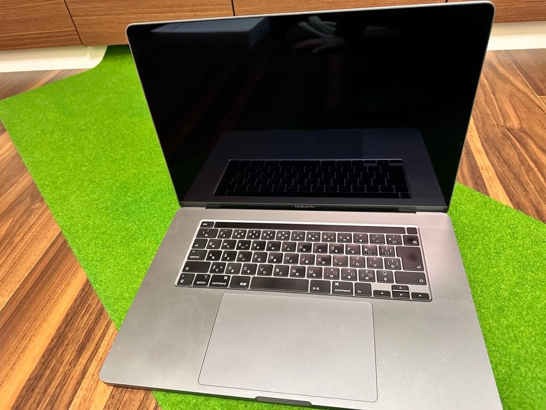 MacBook Pro 16インチ2019 / i7 / 16GB / 512G