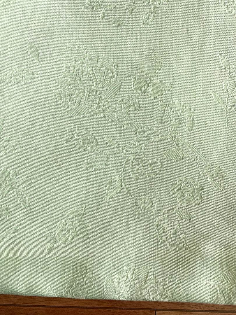 ミントン テーブルクロス ハドンホールアイビー ライトグリーン 130×200